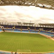 Quelle est la capacité de ce stade (Estadio Monumental Maturi VENEZUELA) ?